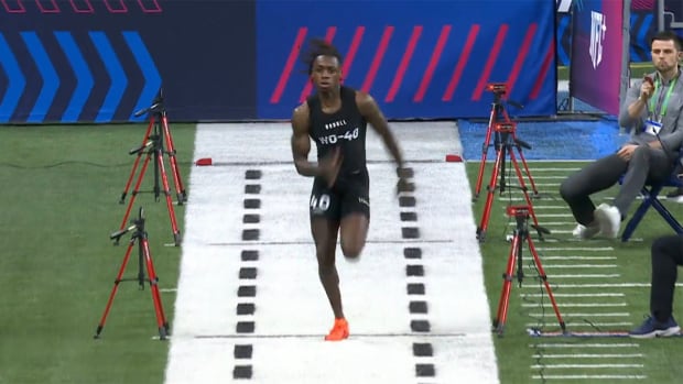 Xavier Worthy ties the record for the 40-yard dash at the 2024 NFL scouting combine.